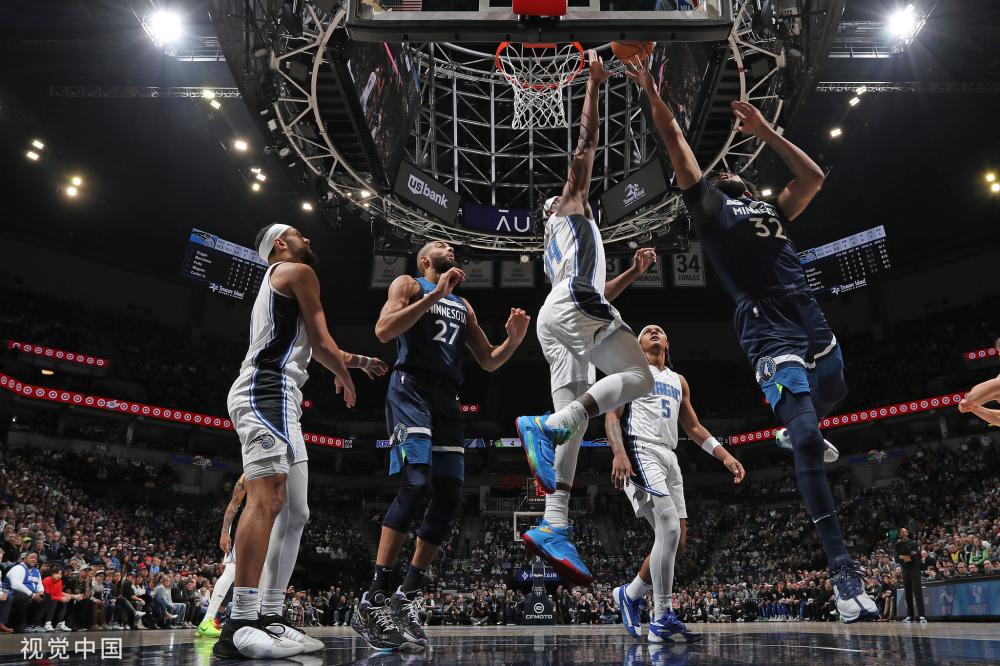 引发球迷猜 引发球迷猜