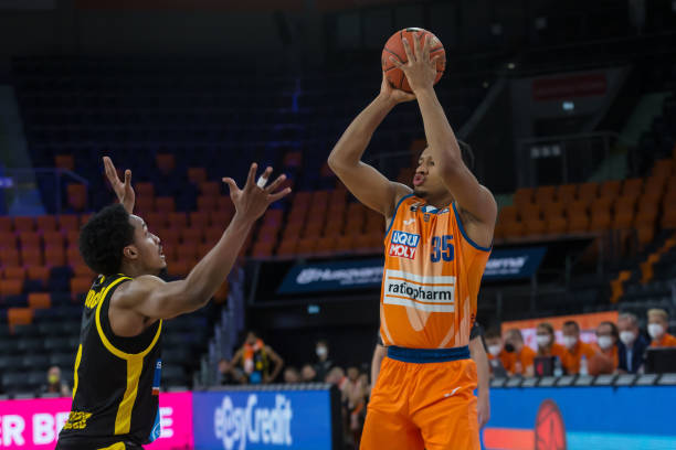 速度和动作 速度和动作